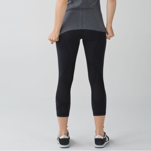 Lululemon Pace Rival Crop 22” Size 6 - Picture 1 of 8